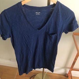 Madewell Whisper Cotton V-neck Tee in NAVY BLUE